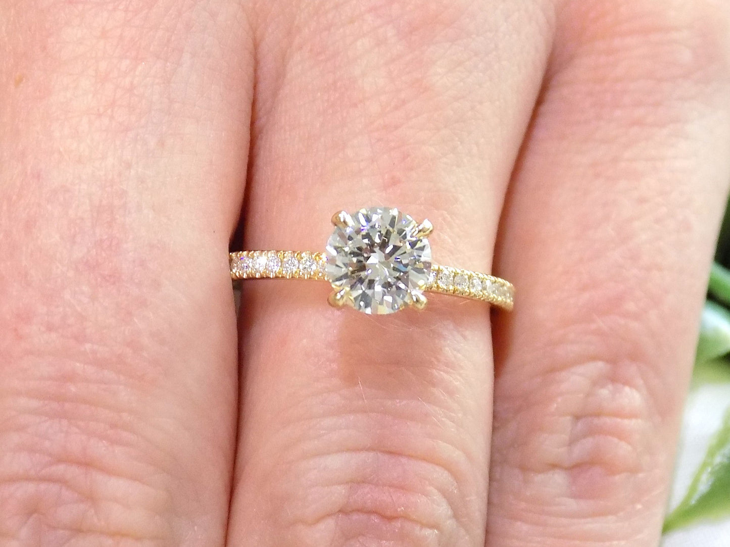 1.25ct TW Natural Round Brilliant Diamond Engagement Ring with a 1.02ct Round Center in 14K Yellow Gold