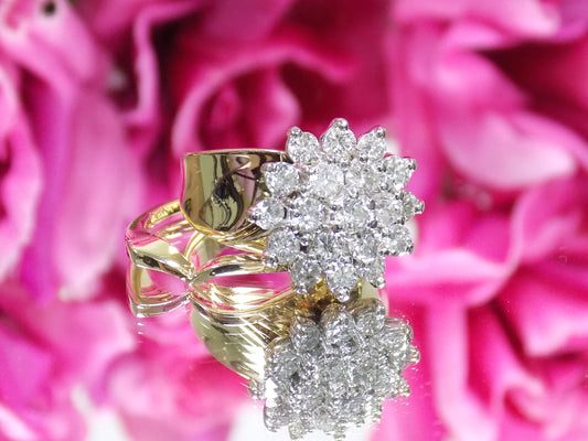 Estate 2-Piece 1.50ct Natural Round Brilliant Diamond Cluster Style Wedding Set in 14K Yellow Gold - Like New Condition