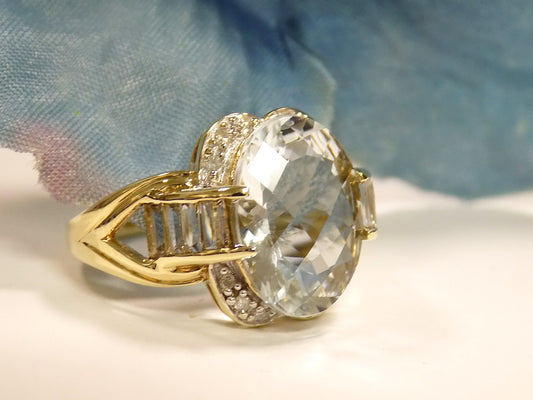 5ct TW Estate Natural Oval Shape Aquamarine & Diamond Ring in 10K Yellow Gold