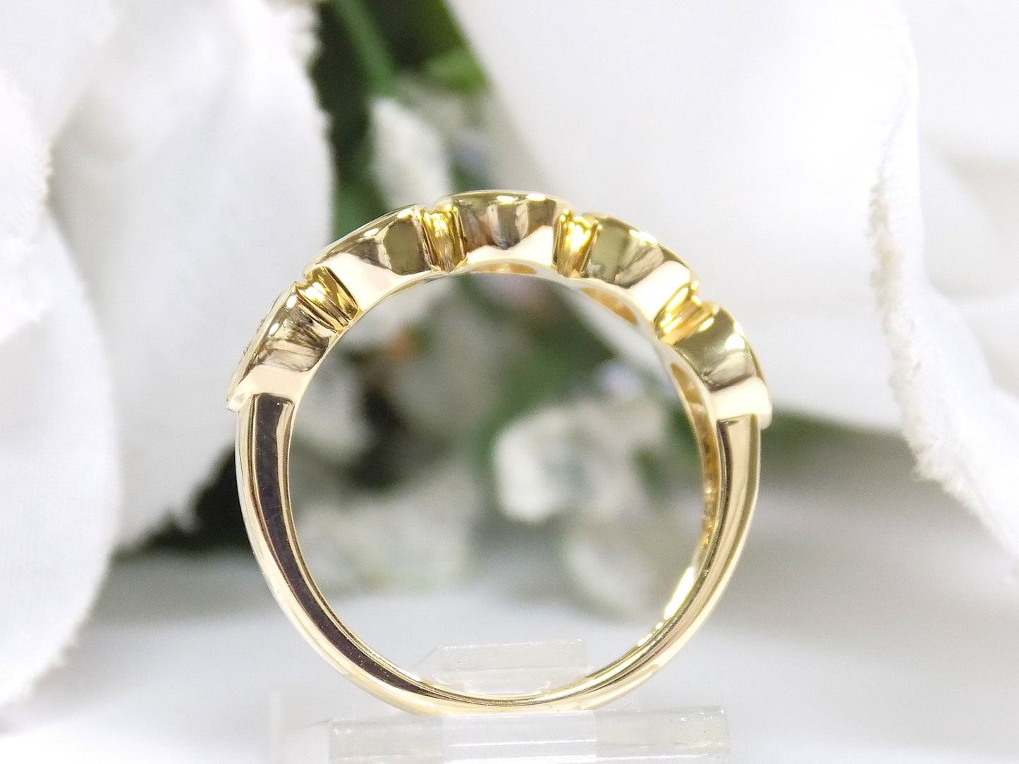1.00ct TW Natural 5-Stone Bezel Set Round Brilliant Diamond Band in 14K Yellow Gold