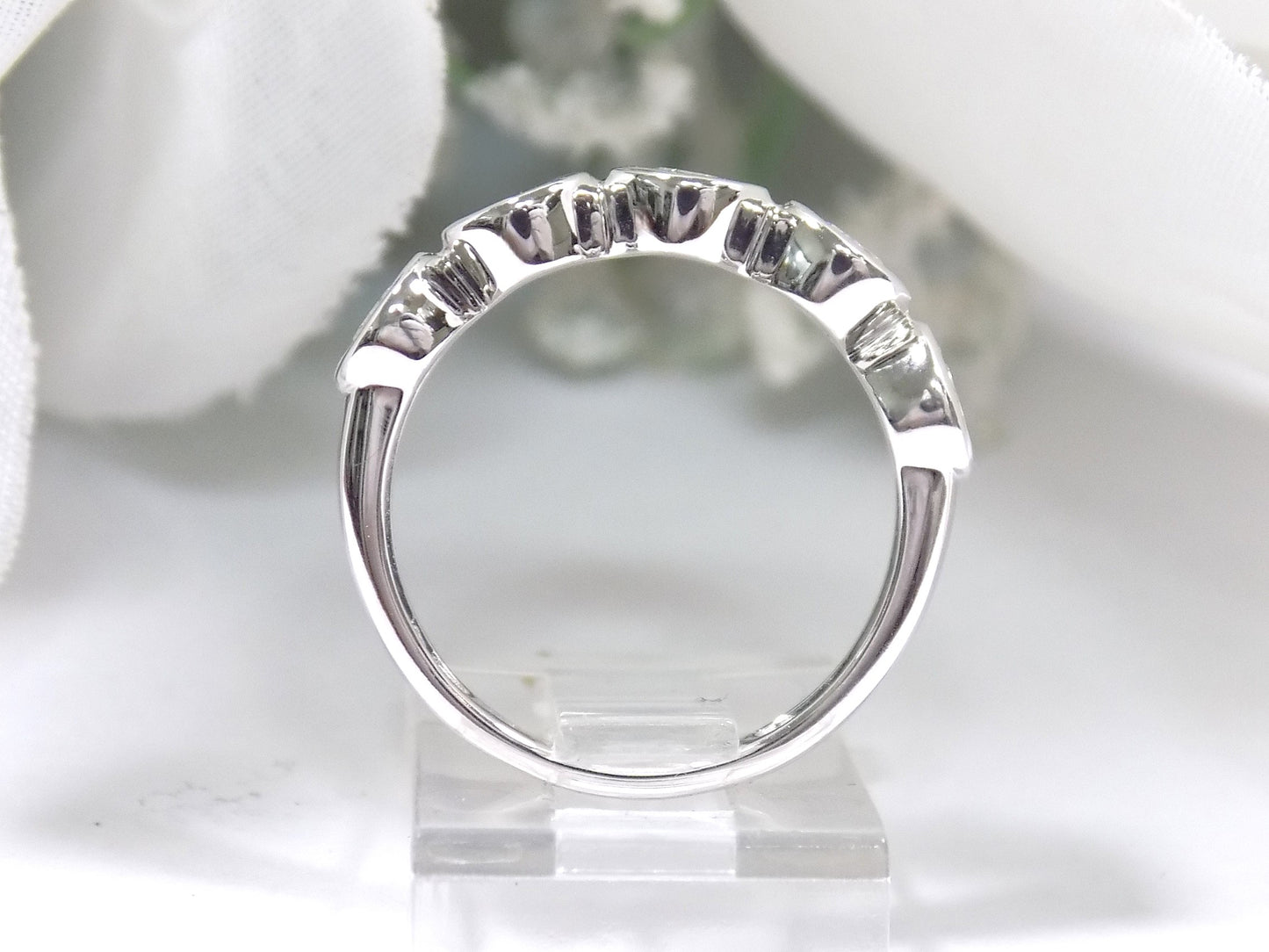 1.00ct TW Natural 5-Stone Bezel Set Round Brilliant Diamond Band in 14K White Gold