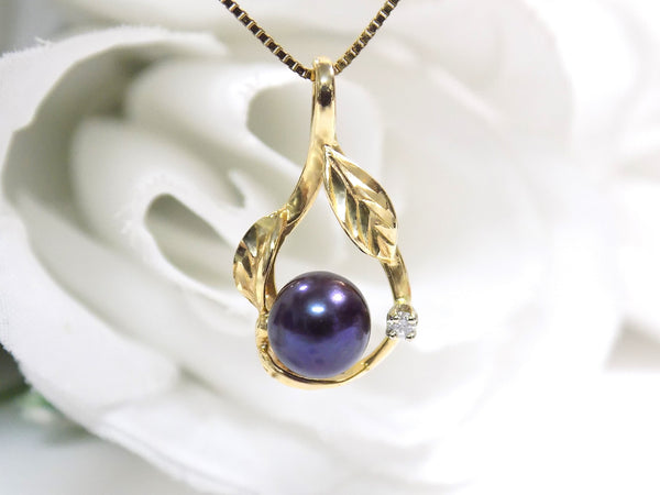 ESTATE Women's 7mm Black Pearl Pendant/Necklace with Natural Round Diamond Accent in 14K Yellow Gold