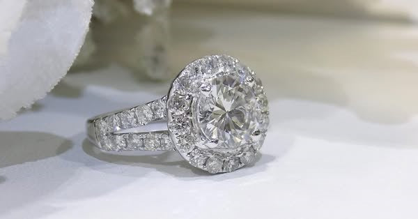 3.55ct TW Halo Style Natural Round Diamond Engagement Ring with 2ct Center in 14K White Gold