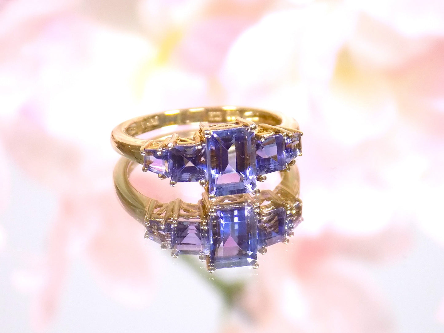 2ct TW Estate Iolite 5-Stone Gemstone Ring in 10K Yellow Gold - Iolite is Genuine & Natural - Like New Condition