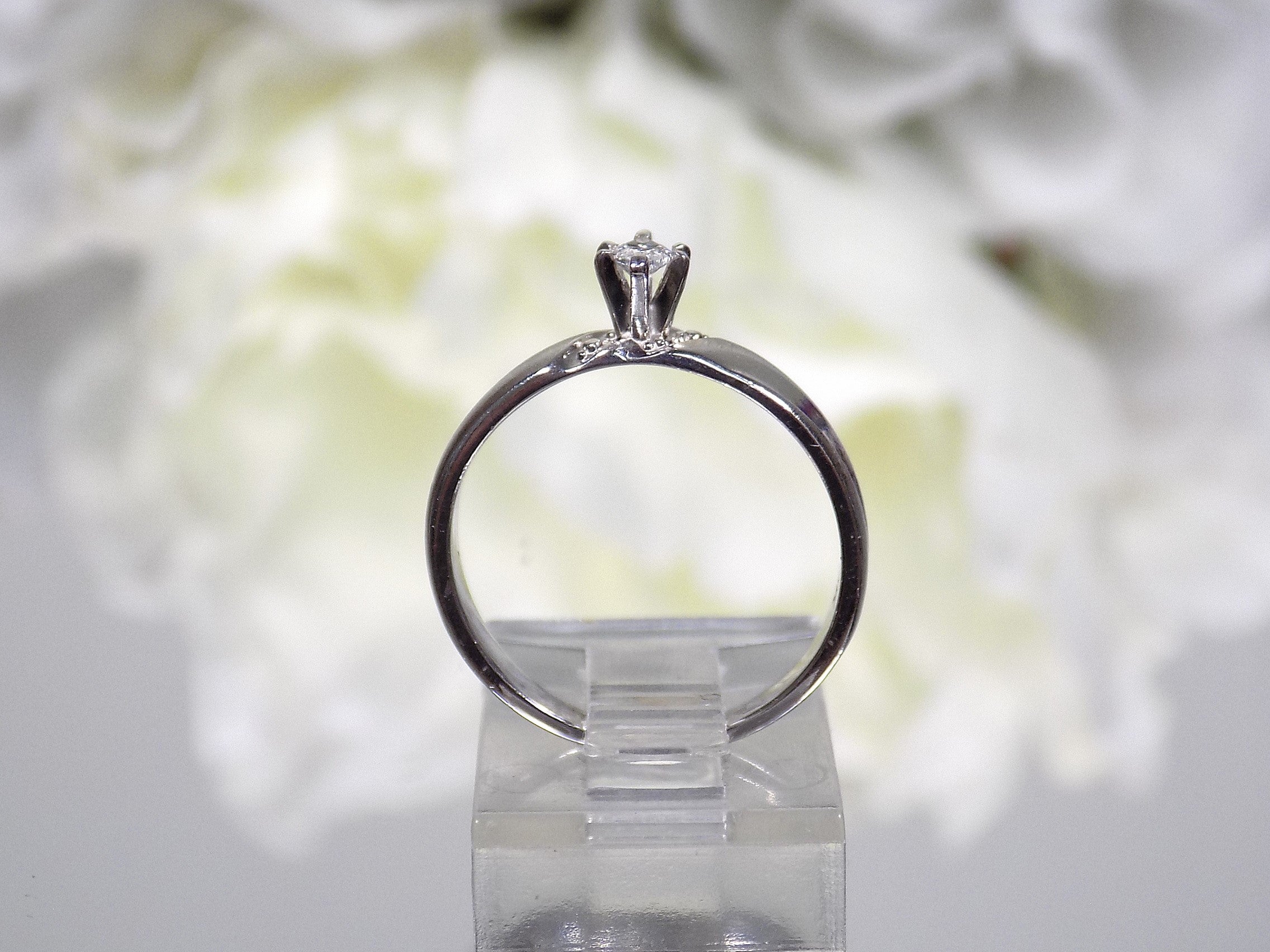 ESTATE .25ct Natural Marquise Shape Diamond Solitaire Engagement or Promise Ring on 10K White Gold Designed Band
