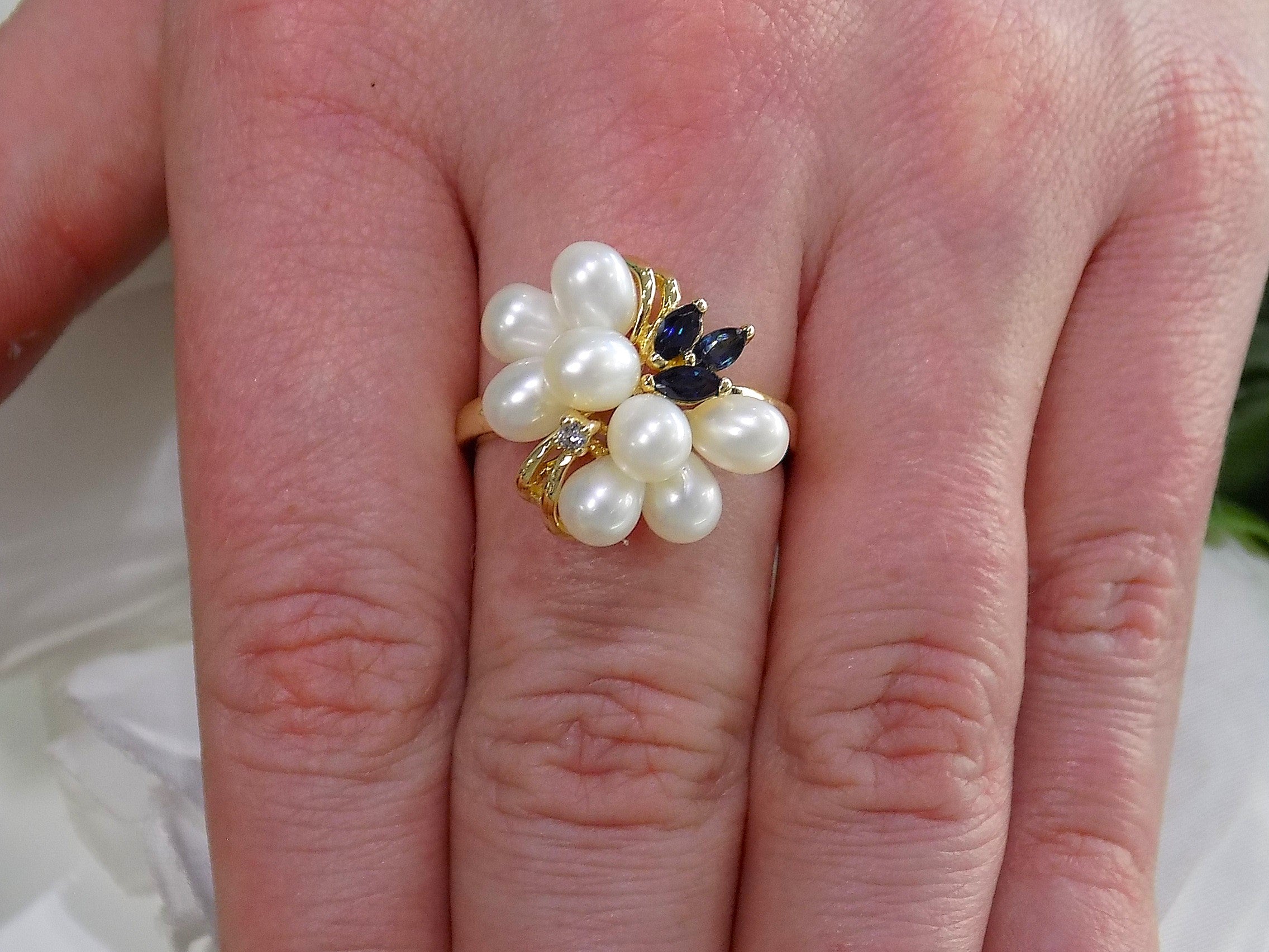 ESTATE Women's Genuine Fresh Water Pearl Cocktail Ring with Natural Sapphire & Diamond Accents in 14K Yellow Gold