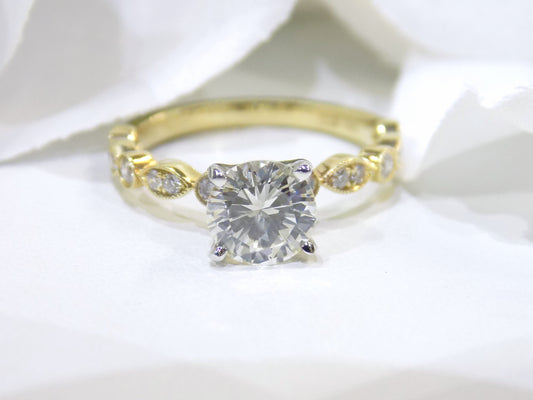 1.32ct TW Natural Round Brilliant Diamond Engagement Ring with a 1.10ct Round Center in 14K Yellow Gold