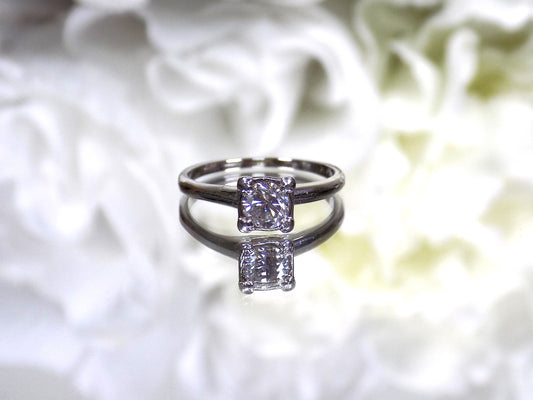 ESTATE Women's .45ct Natural Round Brilliant Diamond Solitaire Engagement Ring or Promise Ring in 14K White Gold