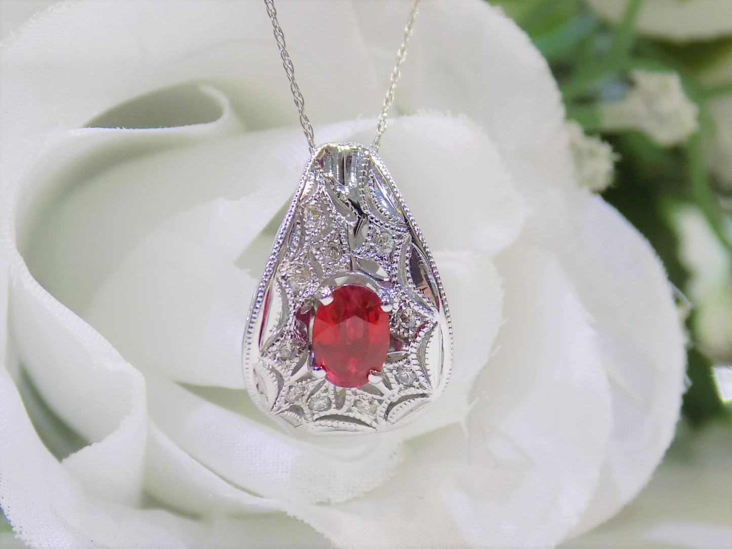 Vintage 1.20ct TW Natural Oval Shape High-End Ruby & Diamond Pendant / Necklace in Platinum 16" - New Condition