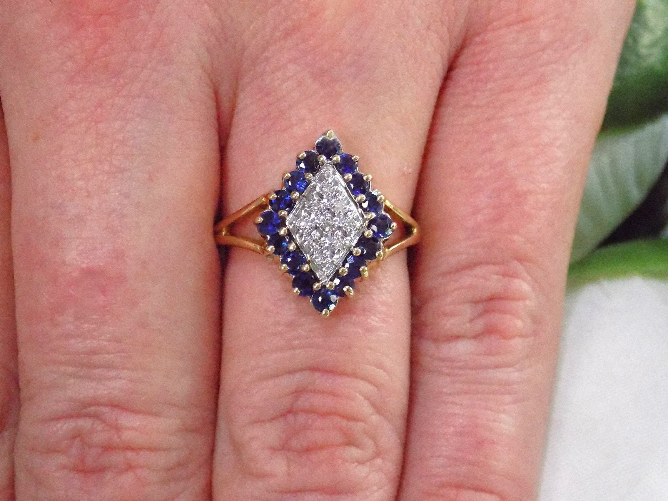 VINTAGE Women's 1/2ct TW Diamond Shaped Genuine Sapphire & Diamond Ring in 10K Yellow Gold