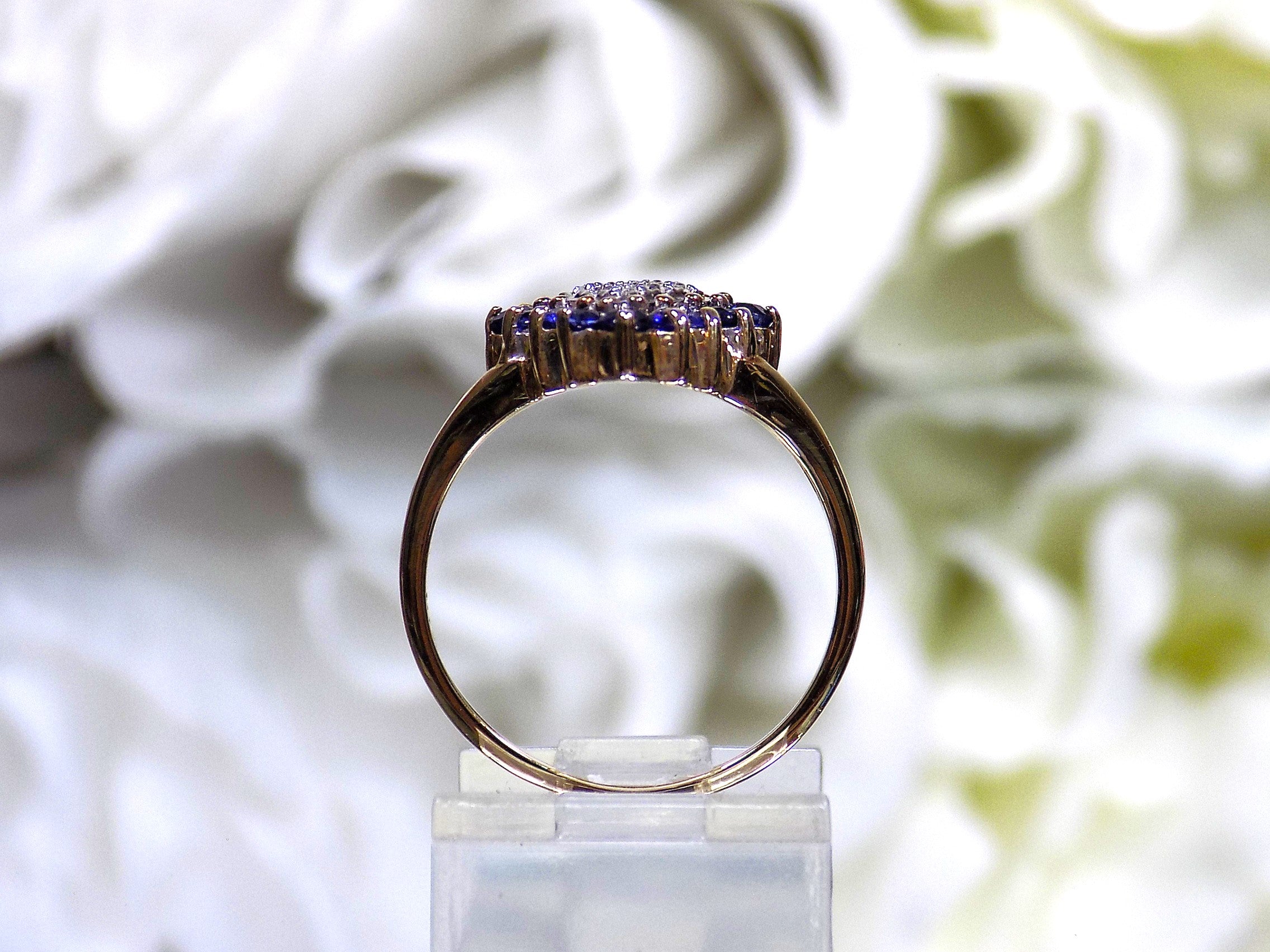 VINTAGE Women's 1/2ct TW Diamond Shaped Genuine Sapphire & Diamond Ring in 10K Yellow Gold