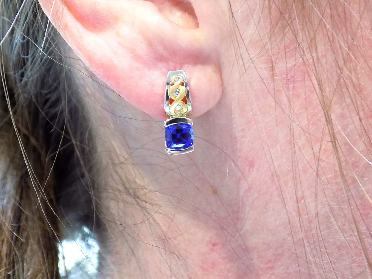 Estate 1.54ct TW Natural Tanzanite & Diamond Earrings in 14K/22K 2-Tone White & Yellow Gold - Like New - has Ring & Pendant to Match