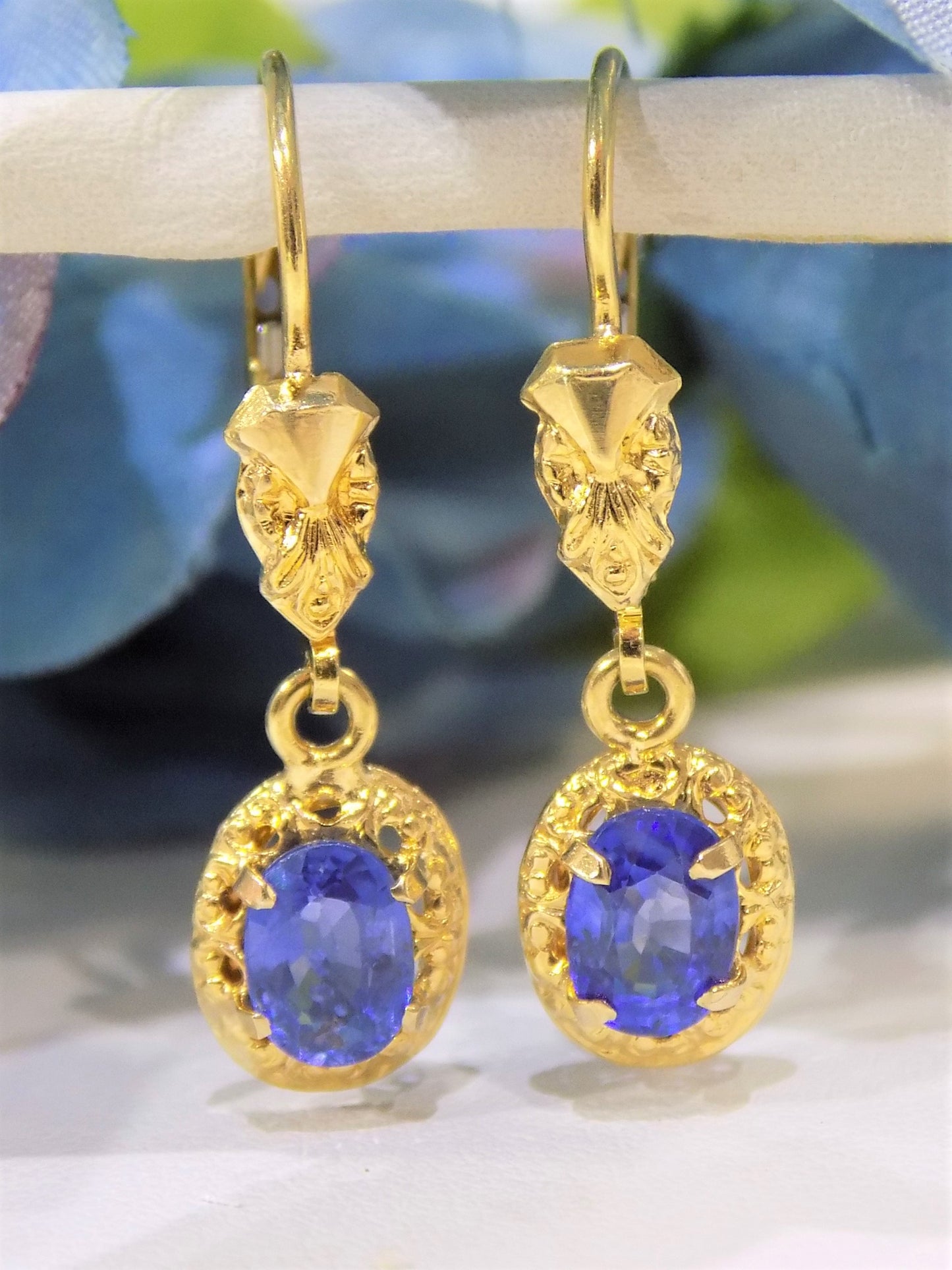 Estate 3.37ct TW Genuine Natural Oval Shape Ceylon Sapphire Dangle Earrings with Lever Backs in 18K Yellow Gold - Like NEW!